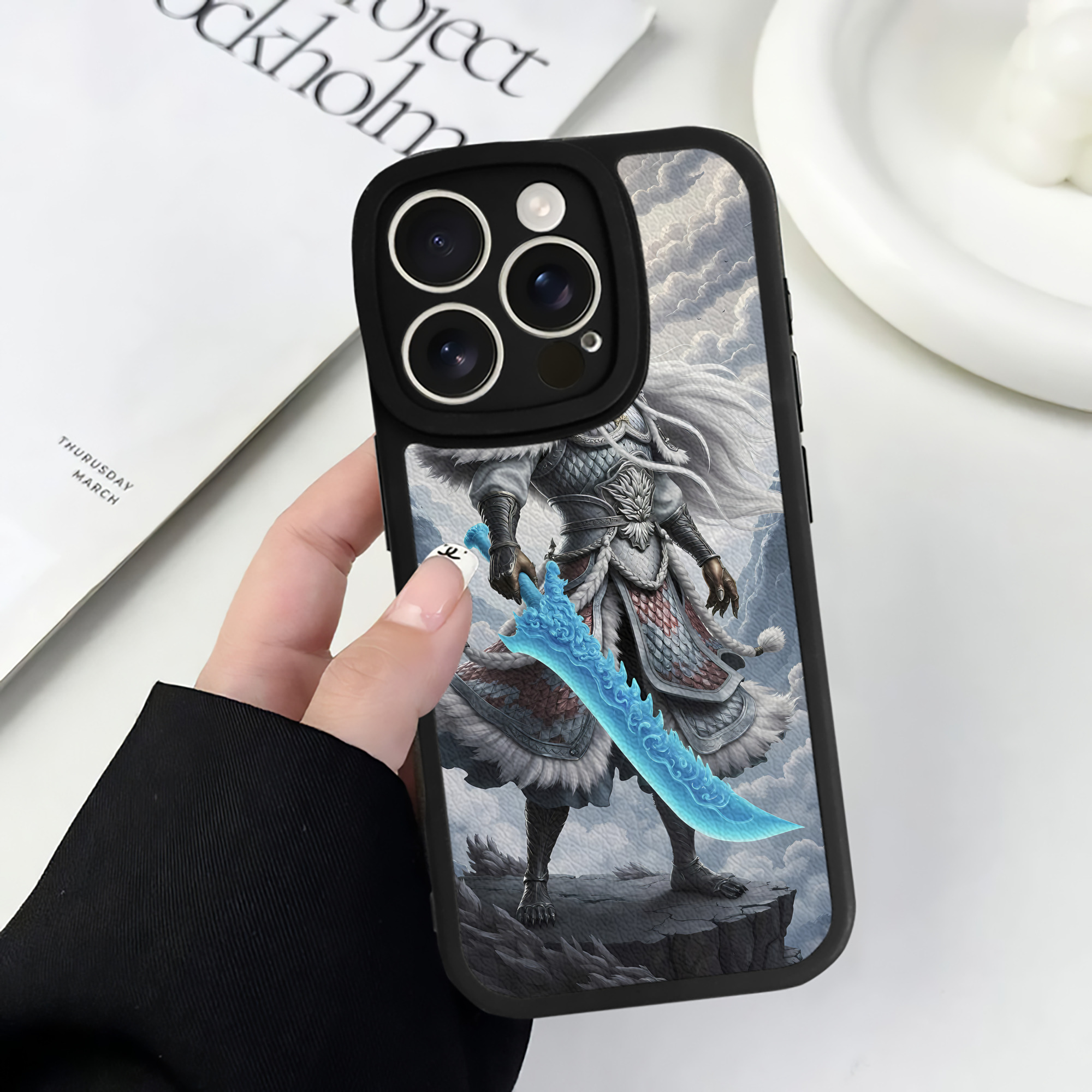 （画像用） Ne Zha 2 ナタ 魔童の大暴れ 【iPhone 16シリーズ対応】シリコンスマホケース（レザー調） 材質：シリコン